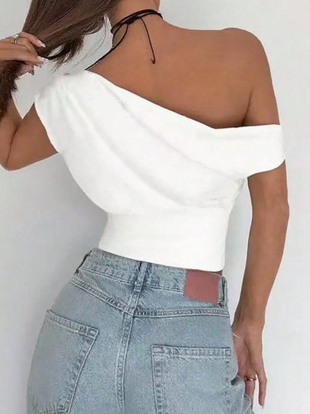 White Casual Women's Elegant Asymmetric Neckline Cropped Top - Picture 2 of 6